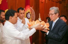 Sri Lanka offers sacred relics to Thailand