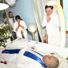 President pays last respects to MKADS Gunawardana