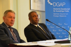 Our immediate priority is to reset the investment climate - Minister Samaraweera in Berlin