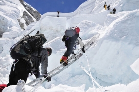 Nepal May Call Off This Year&#039;s Everest Expeditions