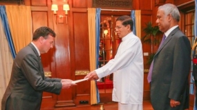 Two new envoys present credentials
