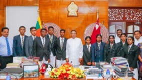 Students thank President for fulfilling their requirements