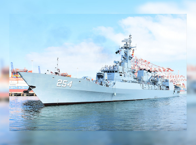 PNS ASLAT Calls Port of Colombo
