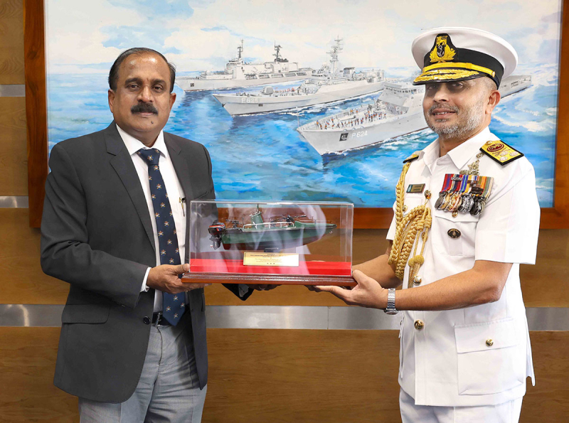 Deputy Minister of Defence embarks on visit to Navy Headquarters