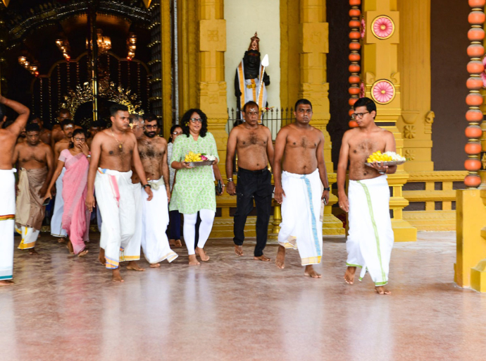 Prime Minister visits Nallur Kovil, Nagavihara, and Jaffna Library