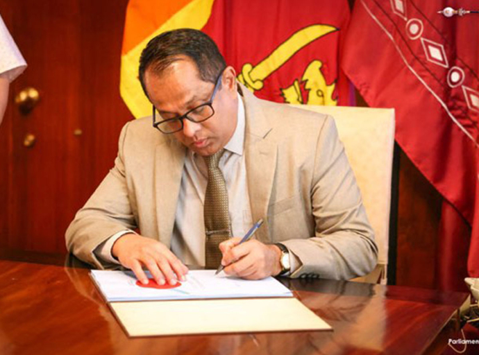 Speaker endorses the certificate on the Companies (Amendment) Bill