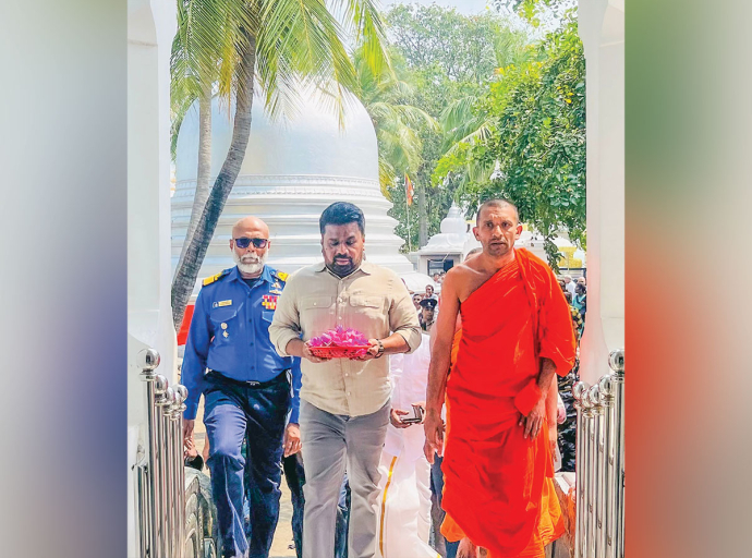 President visited the Nagadeepa Raja Maha Vihara