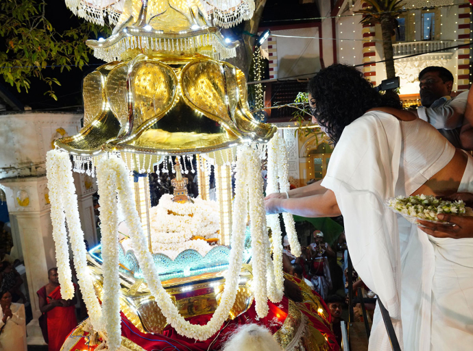 Horana Rajamaha Viharaya Navam Maha Perahera Commences with the Participation of the Prime Minister