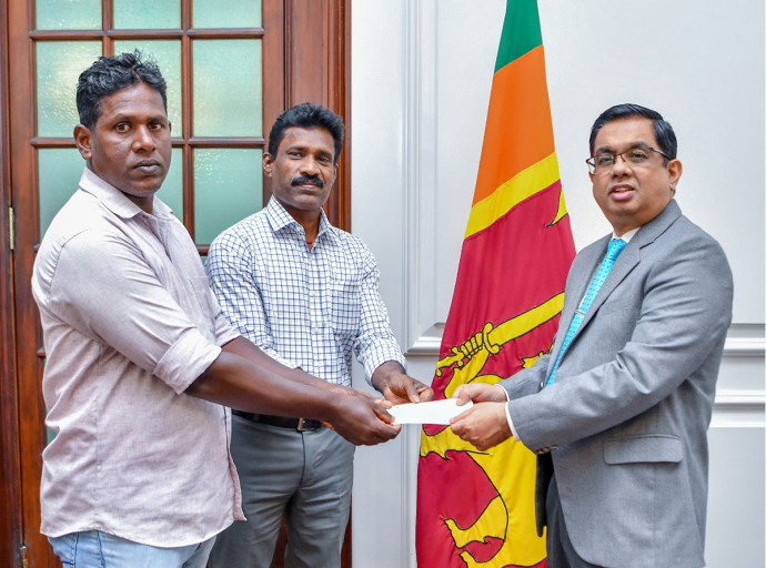 Financial Contribution from Registered Farmer Organizations in the Trincomalee District to the ‘Rebuilding Sri Lanka’ Fund