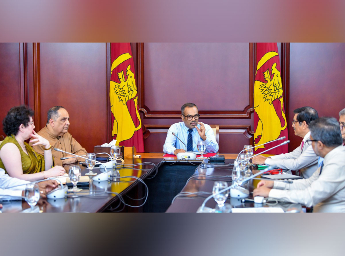 Economic Monitoring Committee Meets