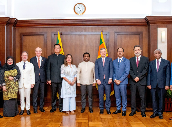 Eleven New Envoys to Sri Lanka Present Credentials to President