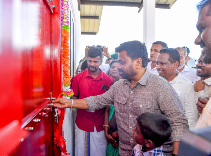 Navodaya Gama” Housing Project for 50 Families Displaced by Poonagala, Kabaragala Landslide Handed Over to the People by President