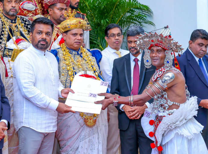 President Receives Traditional ‘Sannasa’ (scroll) Marking Successful Conclusion of Historic Kandy Sri Dalada Perahera