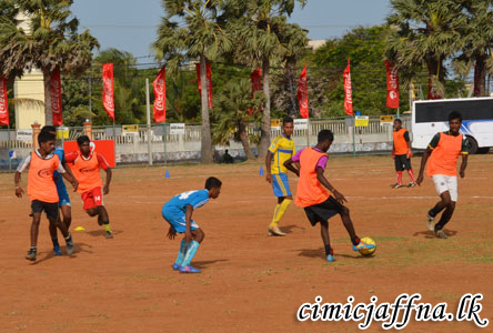 US Coaches Train Jaffna Football Players 2
