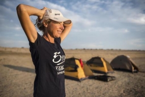 Runner aims to cover 1,000 miles in 7 deserts in 7 weeks