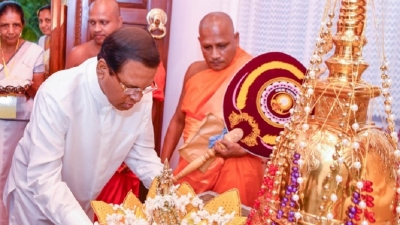 President bestows Sannasa to Ven. Yakkaduwe Sri Rahula Thero