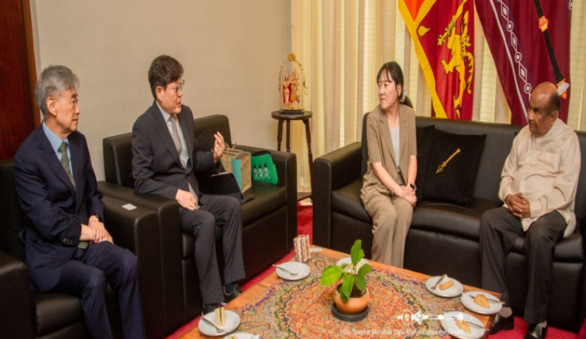 A group of officials from the Korean Forensic Counseling and Education Institute (KOFO) meets with Mahinda Yapa Abeywardana, the Speaker