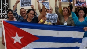 Cuba’s Raul Castro urges US to lift trade embargo