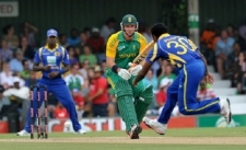 SL and S/ African cricketers raise funds for the Lanka's Visually Handicapped XI