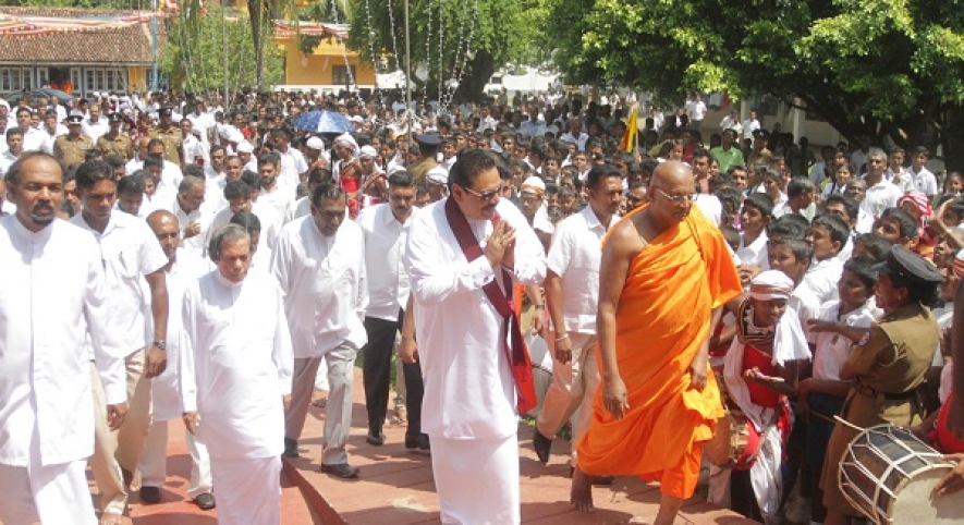 Sri Pada  Season ends, President pays homage to God Saman&#039;s statue