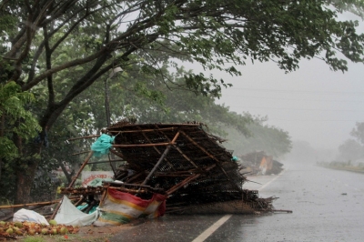 Cyclone Fani slams into temple town Puri, Bangladesh braces with evacuation order