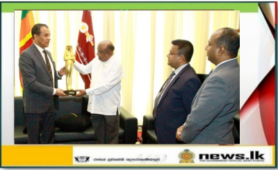 H.E Ambassador of the Arab Republic of Egypt to Sri Lanka pays a courtesy call on the Hon. Mahinda Yapa Abeywardana, Speaker of Parliament.