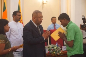 SL Government compensates  families of deceased migrant workers