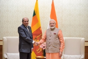 Foreign Minister meets Indian PM