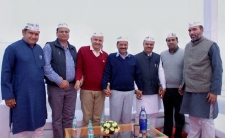 Kejriwal's cabinet to hold its first meeting today