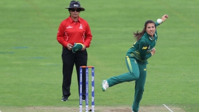 Sune Luus five-for lifts South Africa to thrilling series win