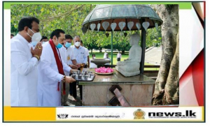 A special Bodhi Pooja to invoke blessings for the Prime Minister Mahinda Rajapaksa held today at Parliament