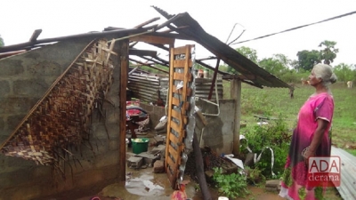 Gusty wind wrecks 30 houses in Vavuniya
