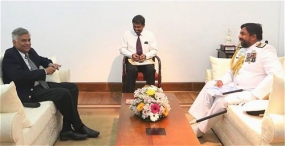 PM discusses Sri Lanka Navy&#039;s strategies with Commander
