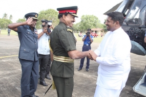 Defence State Minister visits Wanni troops