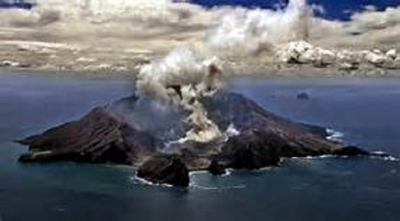 New Zealand volcano: At least five dead after White Island eruption