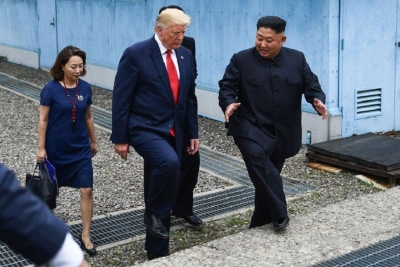 US-North Korea: Trump and Kim Jong-un in symbolic DMZ meeting