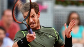 Murray stuns clay king Nadal