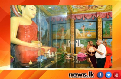   The President joins religious rituals at Sri Naga Viharaya, Jaffna