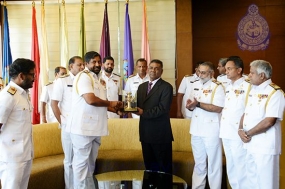 Secretary Defence makes his first official visit to Navy Headquarters