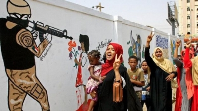 Sudan conflict: Senior commander Hemeti vows to stick with deal