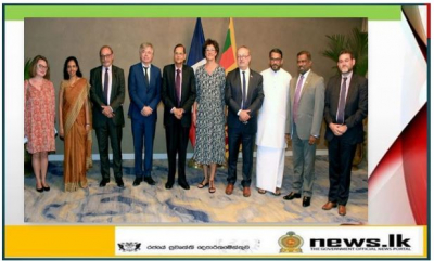 Foreign Minister Peiris meets a delegation of French Senators