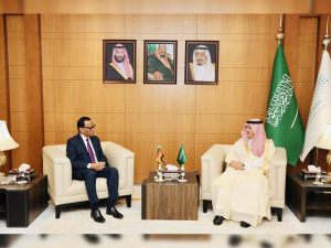 Saudi Minister of Education receives the Ambassador of Sri Lanka Ameer Ajwad