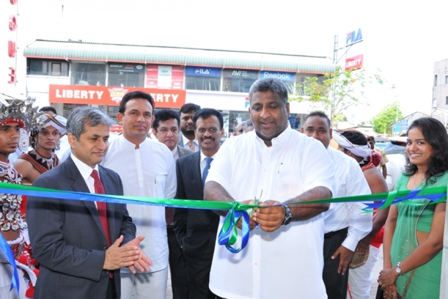 MCB Bank opens its doors in Kollupitiya