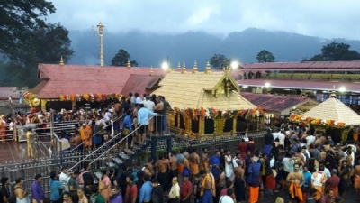 Sabarimala temple: India court to review ruling on women&#039;s entry