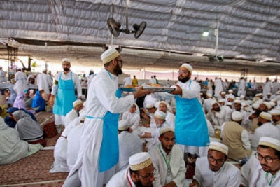 Shining lesson on zero food wastage policy at  Bohra conference