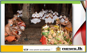 Hindu 'Pooja' at Shri Ponnambalawaneswarar Kovil blesses 71st anniversary of the Navy