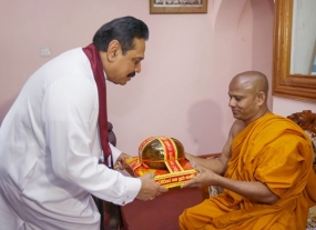 President visits  Bolgalla Sri Bodhighara Viharaya in Monaragala