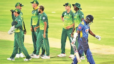 Australia look to continue ascendancy against hurting Sri Lanka