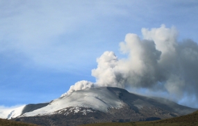 Volcano Ashes Prompt Closure of Colombian Airport