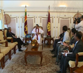 IMF Executive Director Calls on President Rajapaksa